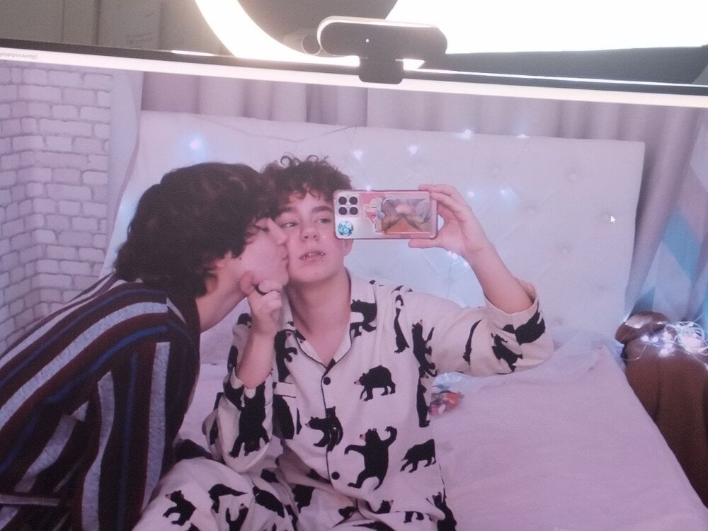 2bros1cam profile
