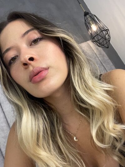 Chloe_d - Stripchat Lovense Blowjob Cam2cam Girl 