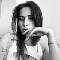 Amy_Morales' Offline Chat Room