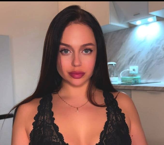 chatnmate.com megan_nilson livesex profile in curvy cams