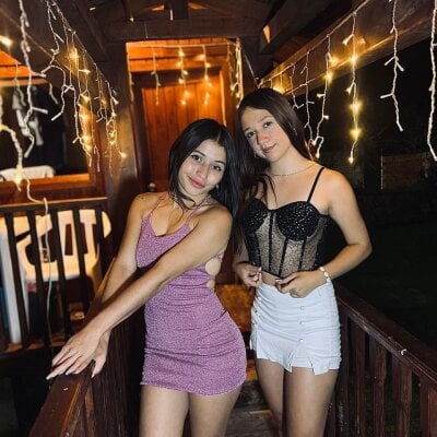 UNIVERSAL_SEXX_ Couple Creampie Online Webcam Striptease