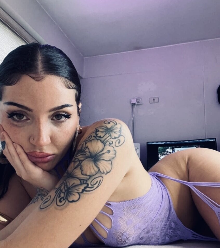 mega-camsex.com luxuriaa_add livesex profile in thin cams