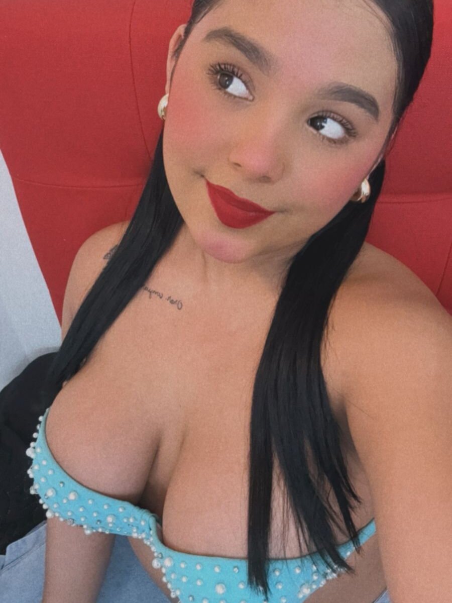 6livesex.com tridzywalker livesex profile in greetings-from-paradise cams