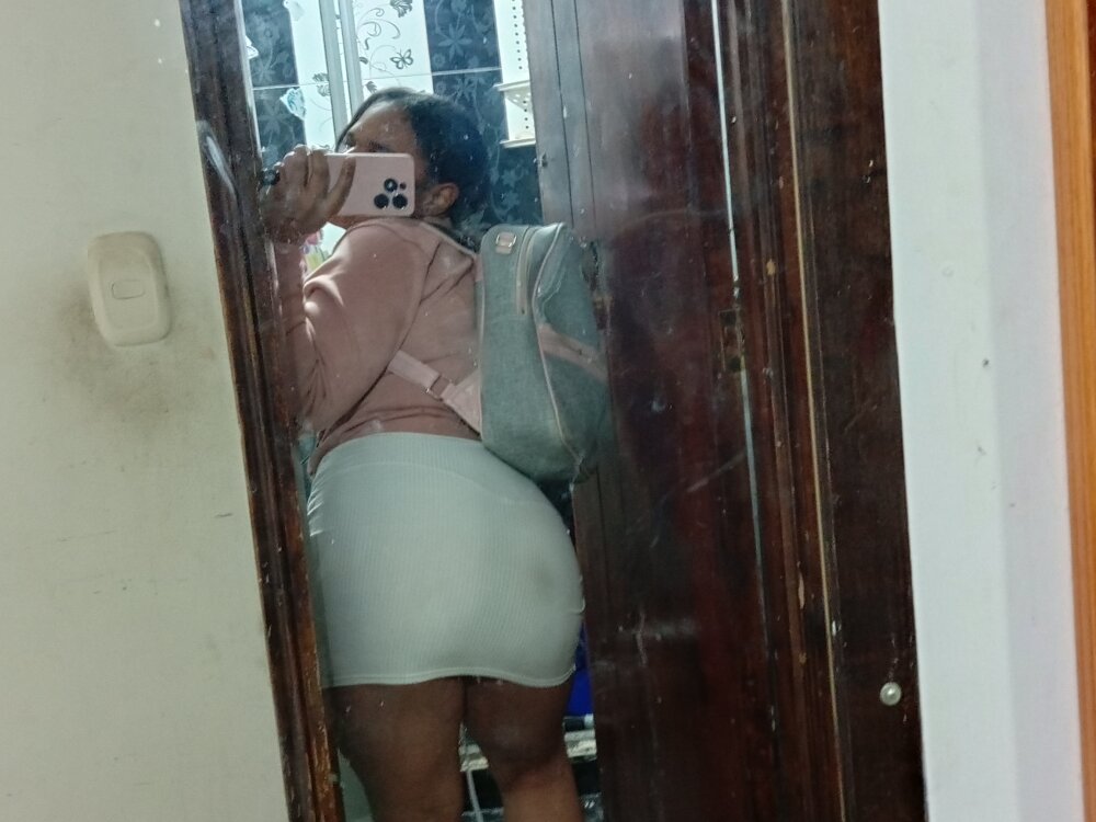 sexygirlbronw1999 profile