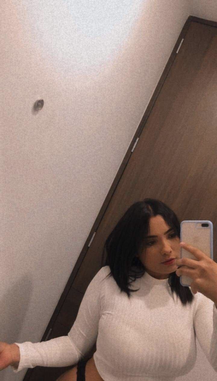 mel_skinnygirl