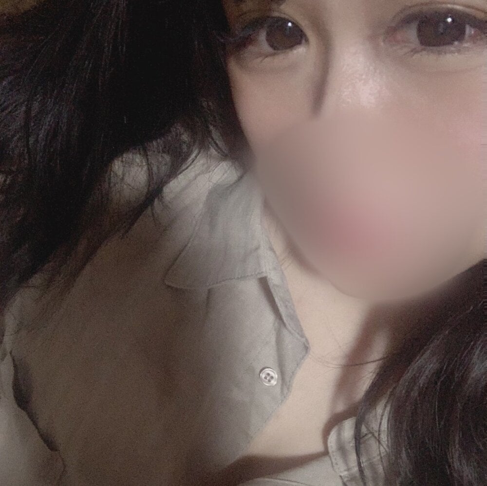 6livesex.com ichika_15 livesex profile in somewhere-on-the-campus cams