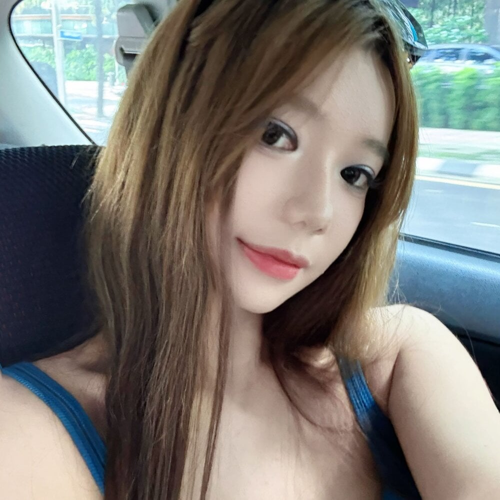 ruby-77 live cam model at StripChat