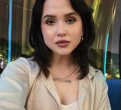 solar_kitten from stripchat