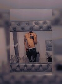 hotmodelolatino's webcam live show