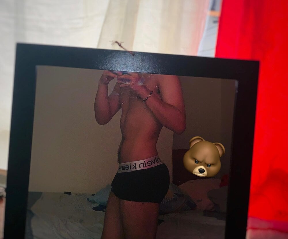 juanessboy_ from stripchat