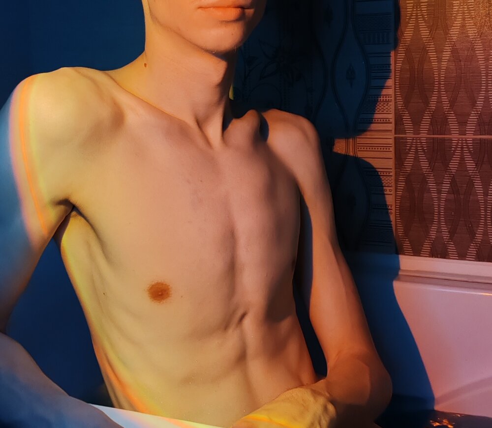 yes_cute_boy_'s Offline Chat Room