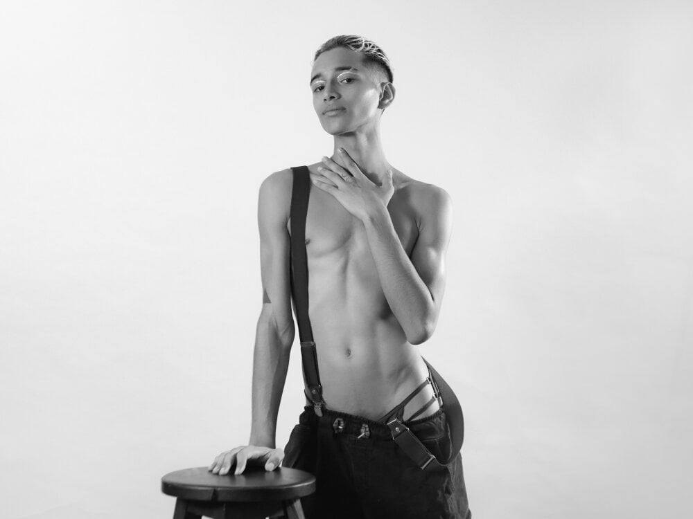 charlieh_russo profile
