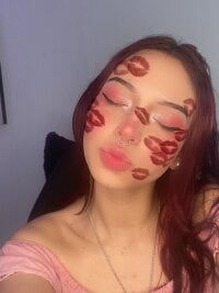 SOFIA_GONZALEZ18's Offline Chat Room