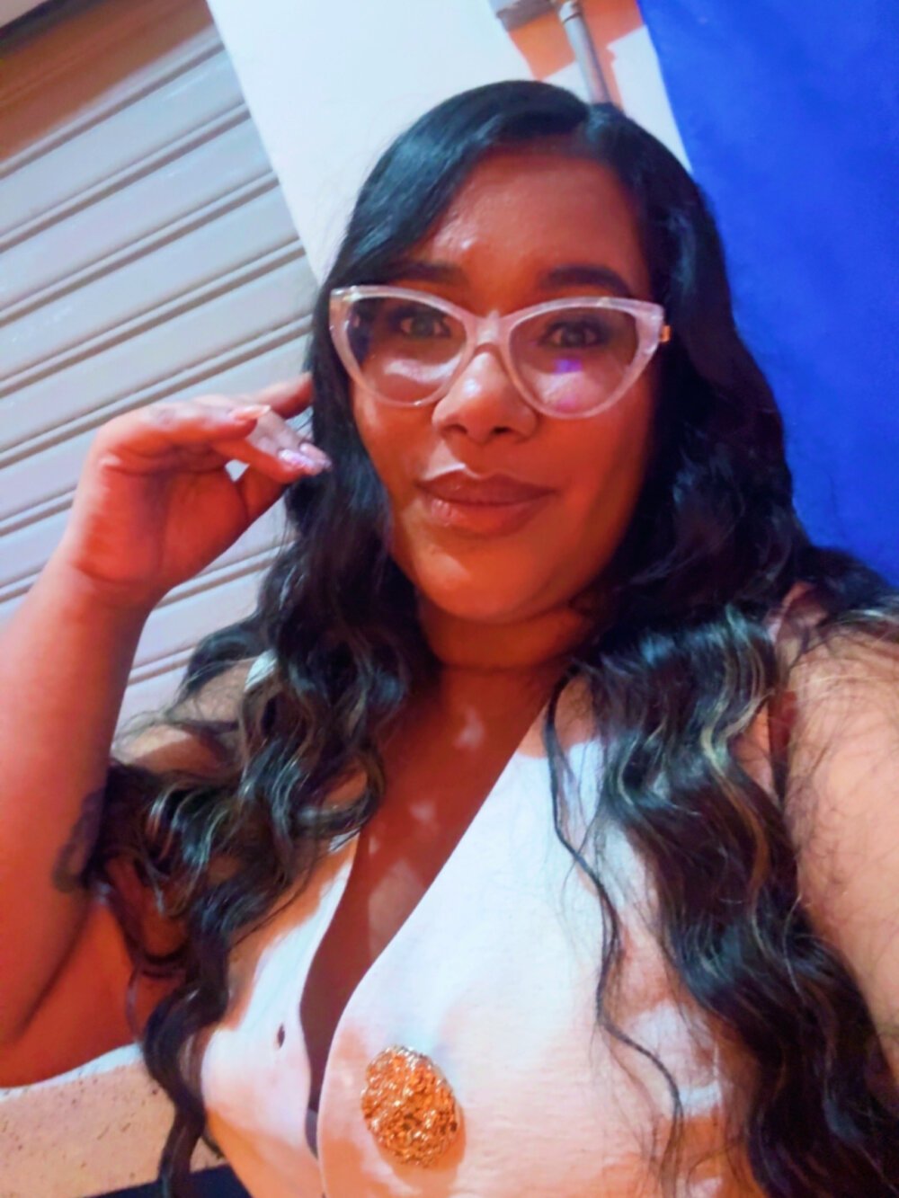 iluvcams.com velero-1 livesex profile in id-be-happy-to-tell-you-in-person cams