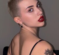 Sabina_Shine's Offline XXX Chat