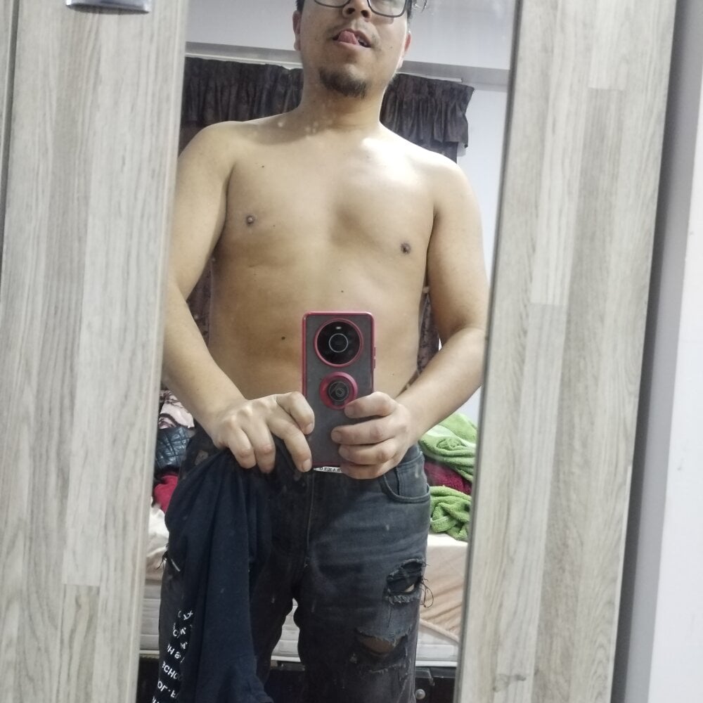 rafaelbendezu14 from stripchat