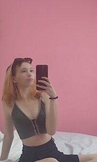 DinaMiIIe's Offline Chat Room