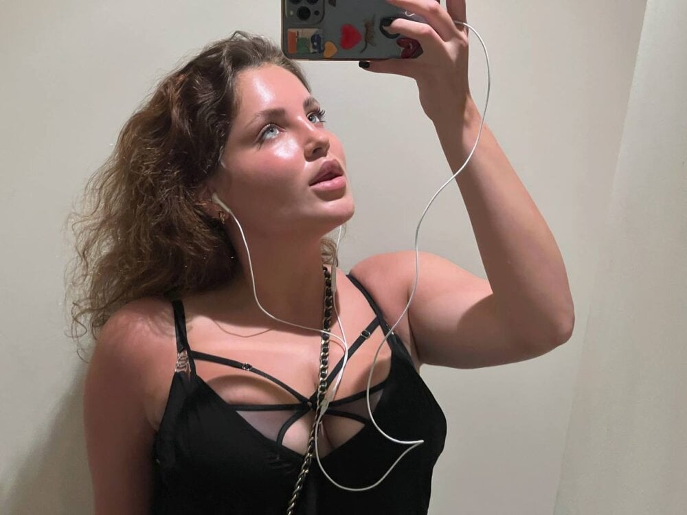 Bomb_ladyy profile