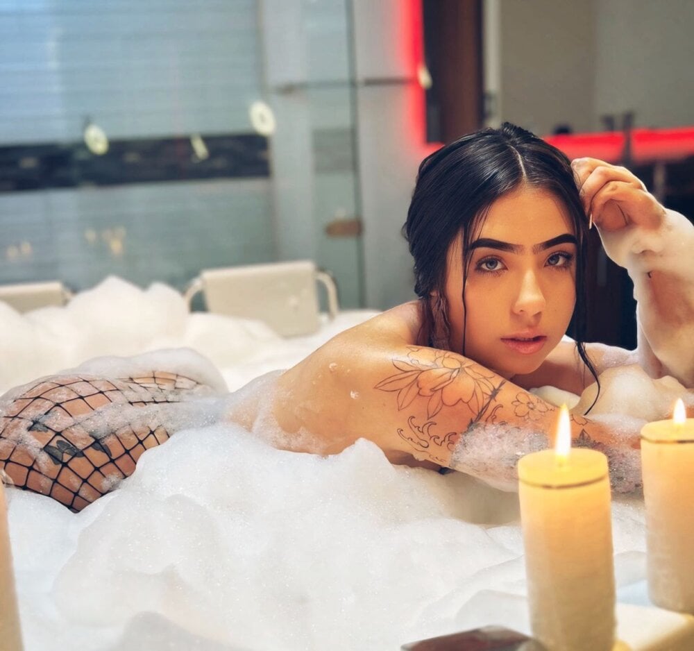 SammyDoll_1 Offline XXX Chat