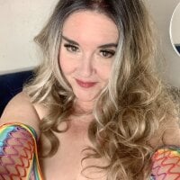 TaylerDSquirts' Offline Chat Room