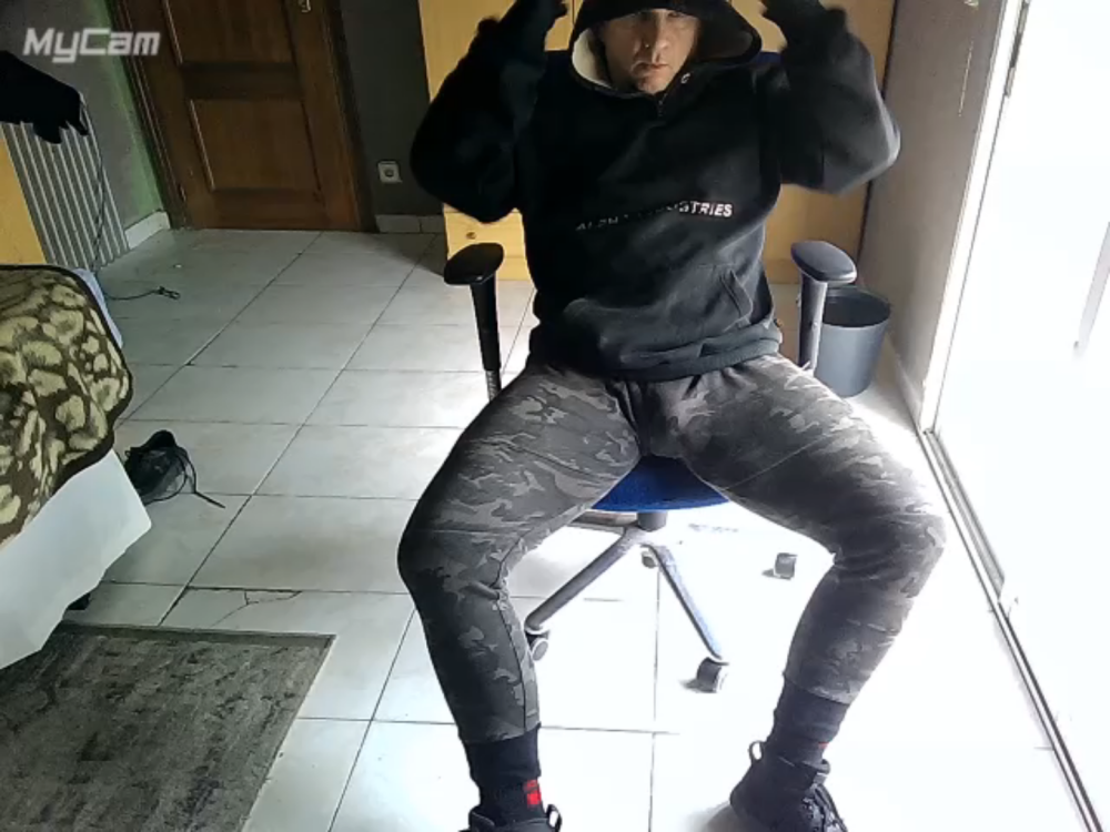 Miky22fmchj Offline XXX-Chat