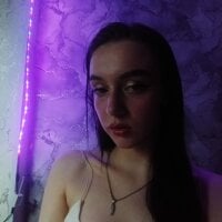 EvelynHuff_'s Offline Chat Room