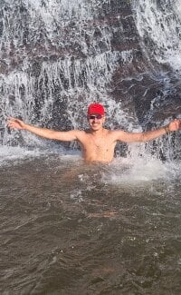 Netobrmg's webcam live show