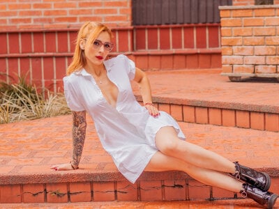 Thania_hott Female Footjob Free Cam Adult