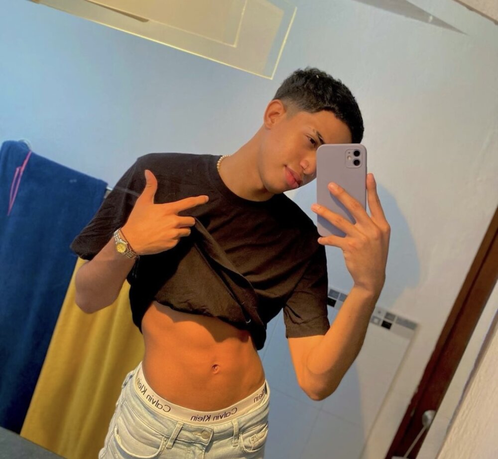 Azaid_prince主播：免费直播性爱表演和聊天 | Stripchat
