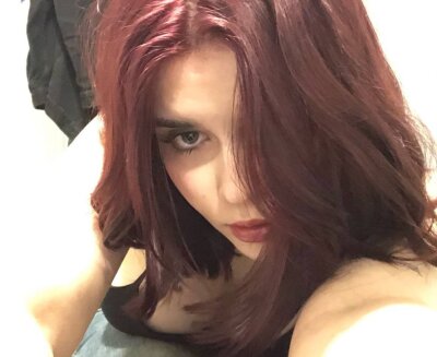 live nude chatroom Emmi Ames