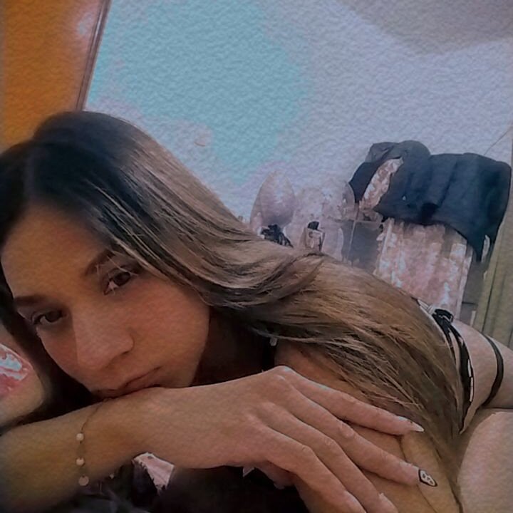 rudecam.live luxia23 livesex profile in on-suitcases cams