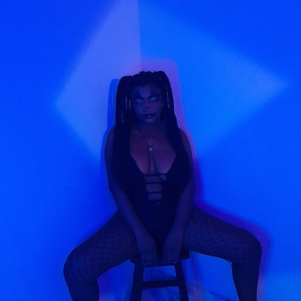 Live sex webcam photo for NikitaKiss #290080947