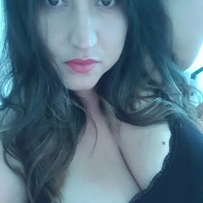 ninazorya from stripchat