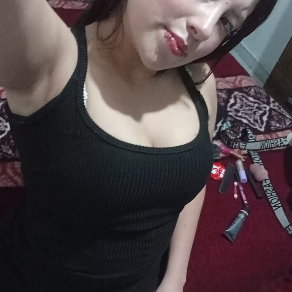 shinji_ikariyasukalangrey from stripchat