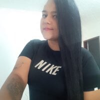 dinatatto's Offline Chat Room