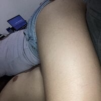 AlexAndCharlotte's Offline Chat Room