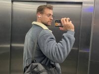 WayneWilson's webcam live show