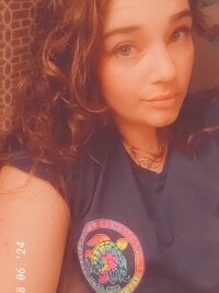 sassymoonbabe's Offline Chat Room