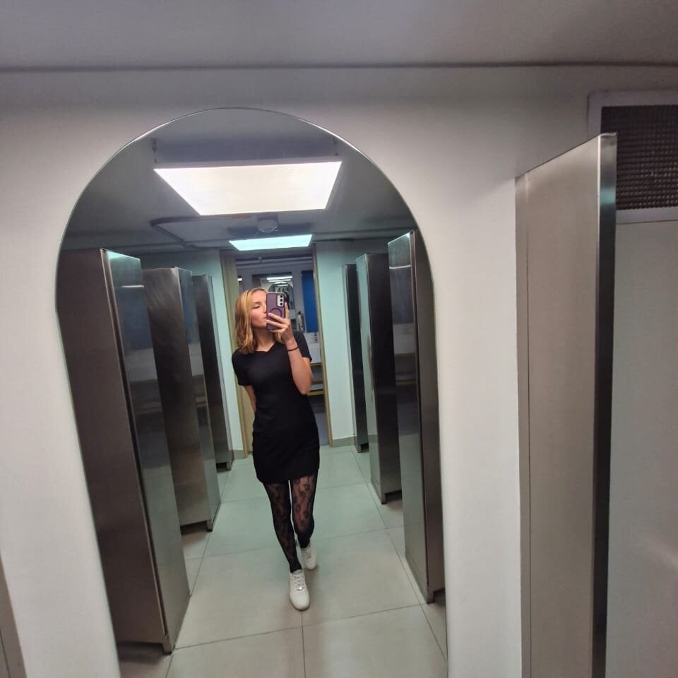 stripchat lil_vany webcam profile pic via show2cam.com