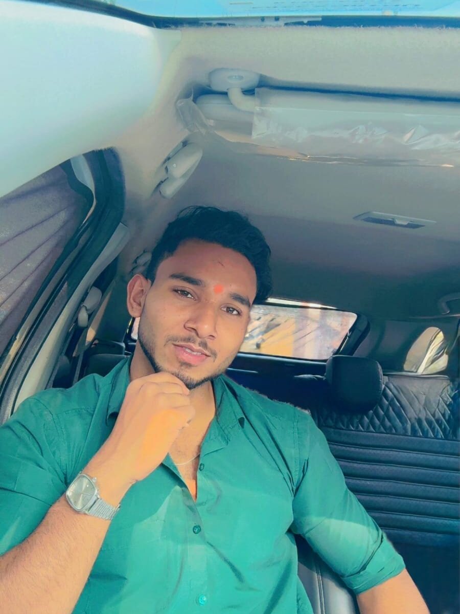 Adityahot_boy 離線 XXX 聊天