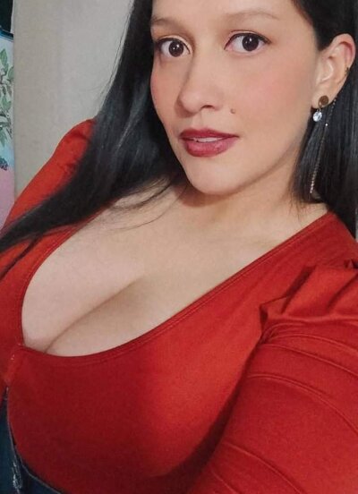 Charlottebiggerboobs Avatar