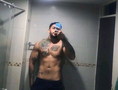 andrew_smiller from stripchat