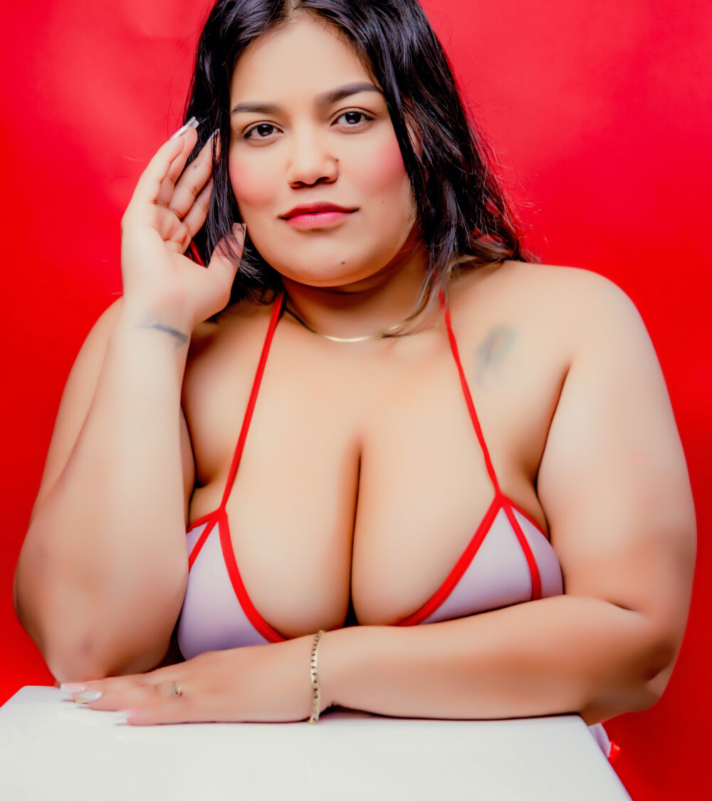 miacurvy_ profile