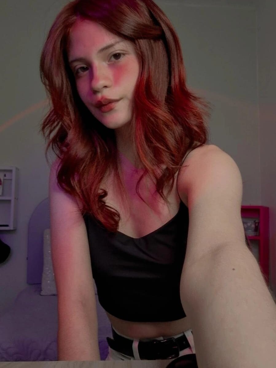 amateursex-livecam.com candy_woman_ livesex profile in small-tits cams