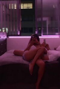 PLAYMATE12's Offline Chat Room