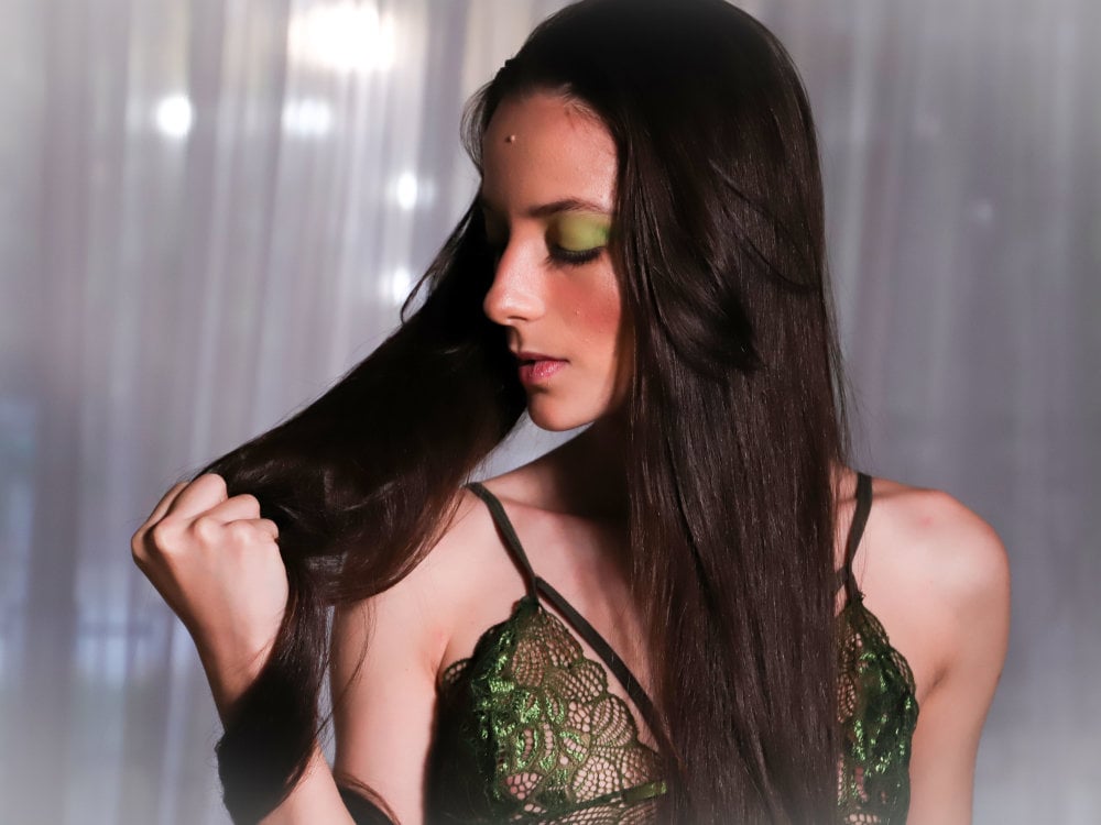 Princsgirl_ Adlı Modelin Çevrimdışı XXX Sohbeti