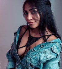 arya_clarke's Offline XXX Chat