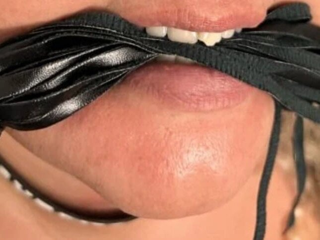 Busemmm16's Offline XXX Chat