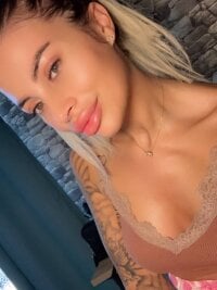 RebeccaKroft's webcam live show