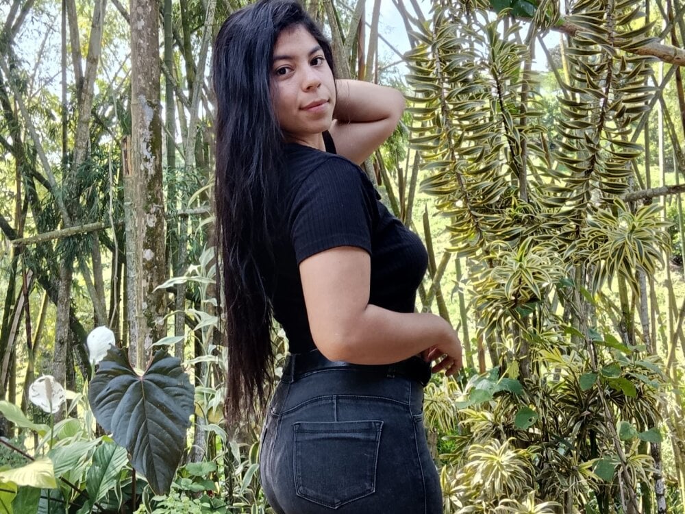 livesexr.com emilyy_vegaa livesex profile in you-about-to-enter-onto-the-domintion-of-twilight-zone-were-you-never-been-before-planet-earth-space-somewhere-out-there cams